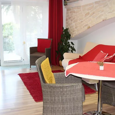 Nela And Vito Apartment Split